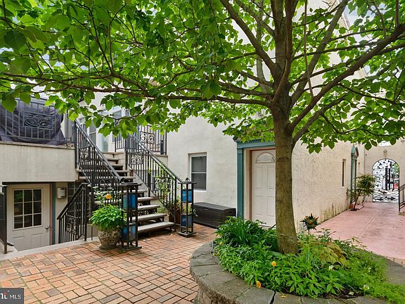 2nd image of 1225 Shackamaxon St #11