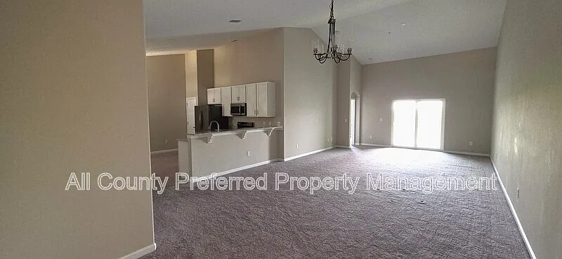 Building Photo - 3940 Playa Del Sol Dr #203