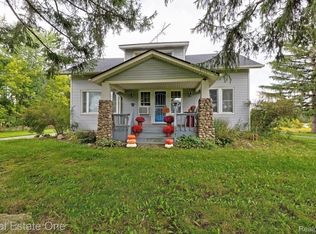 4071 Oakwood Rd, Ortonville, MI 48462