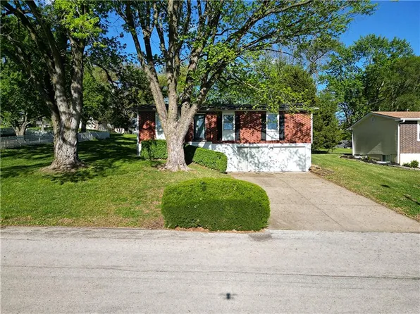 2218 Millwood Dr, Atchison, KS 66002