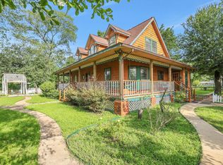 219 Harris Rd, Highlands, TX 77562