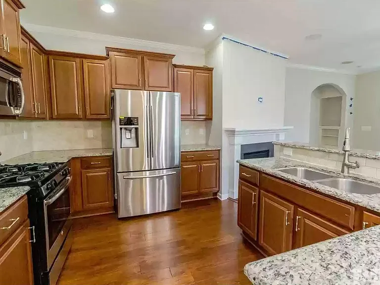 1213 Oatney Ridge Ln — Photo 11