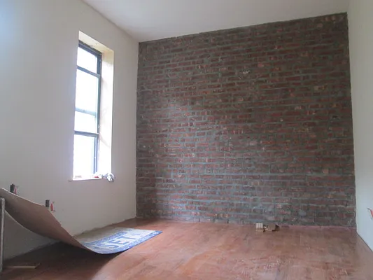 Rented by The Hamilton Group | media 33