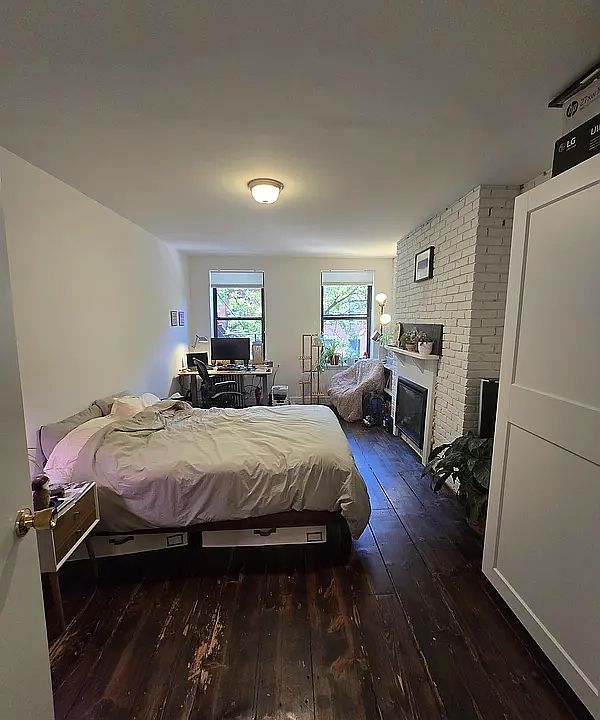1st image of 415 E 9th St APT 5
