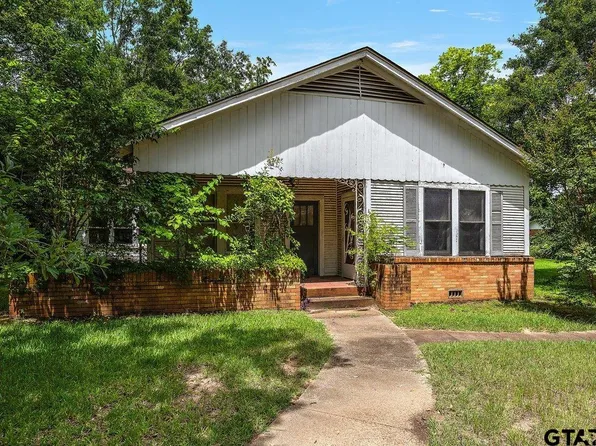 403 N 6th St, Crockett, TX 75835