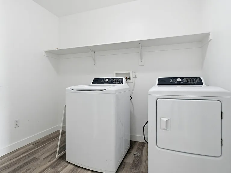 506 S Highpoint Dr — Photo 13