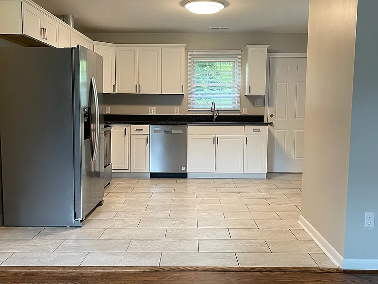 315 Summit Rd — Photo 3