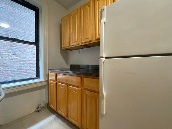 3rd image of 3411 34th Ave APT 3D
