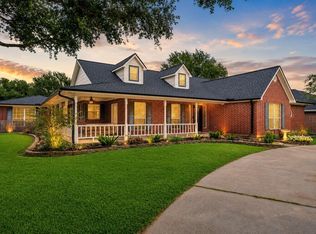9403 Highland Pointe Dr, Needville, TX 77461