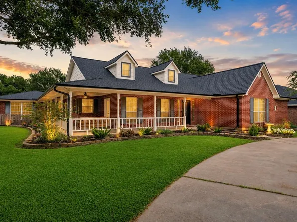 9403 Highland Pointe Dr, Needville, TX 77461