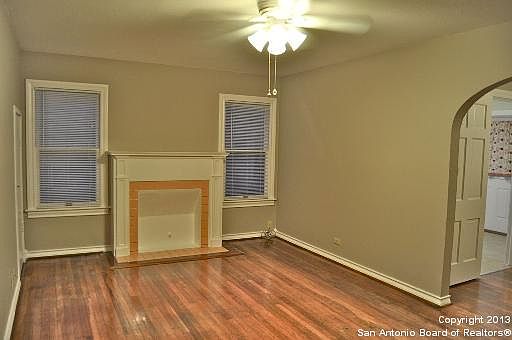 2nd image of 119-121 SHADWELL DR