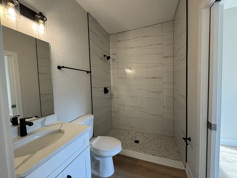 2020 Dorion St — Photo 9
