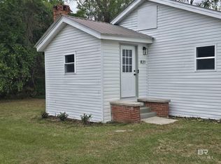 821 Dailey St, East Brewton, AL 36426