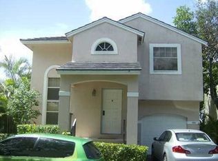 9904 NW 9th Ct, Plantation, FL 33324