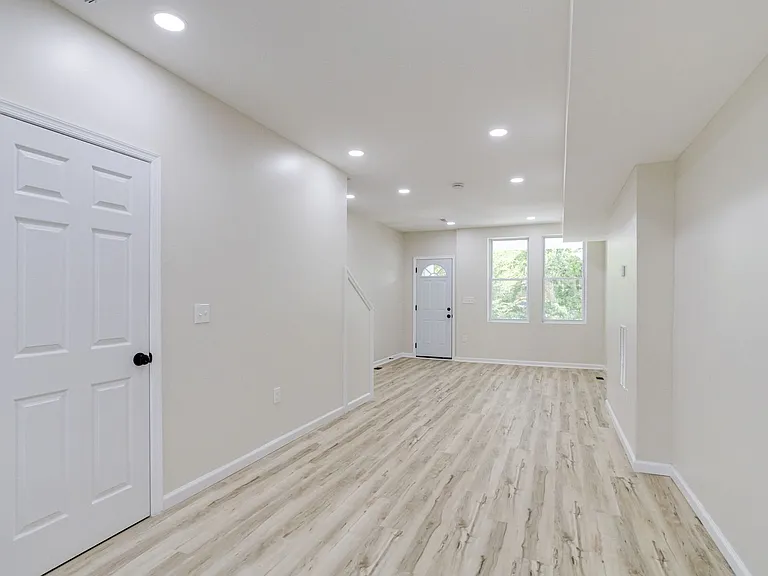 2702 Beryl Ave — Photo 6