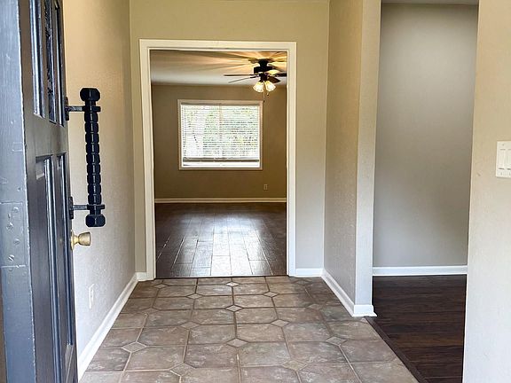 3rd image of 108 Spyglass Dr