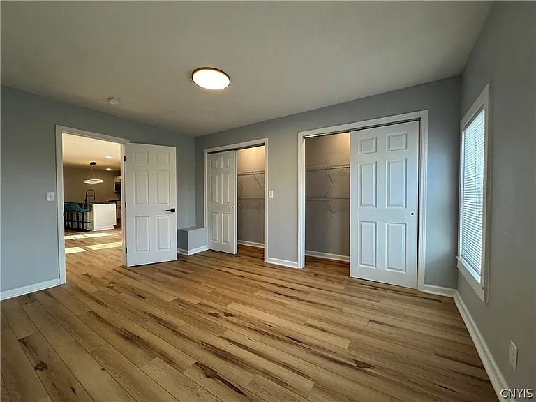 408 E Laurel St — Photo 17