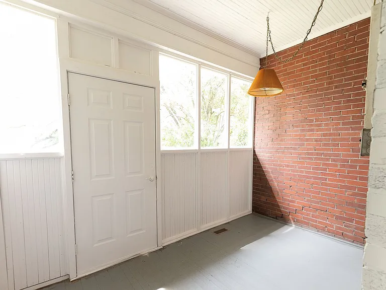 501 Steele St — Photo 42