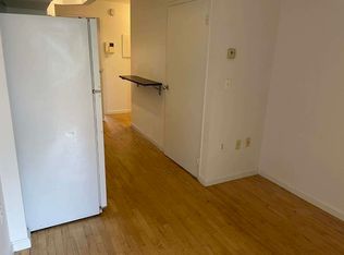 319 E 8th St APT 5, New York, NY 10009