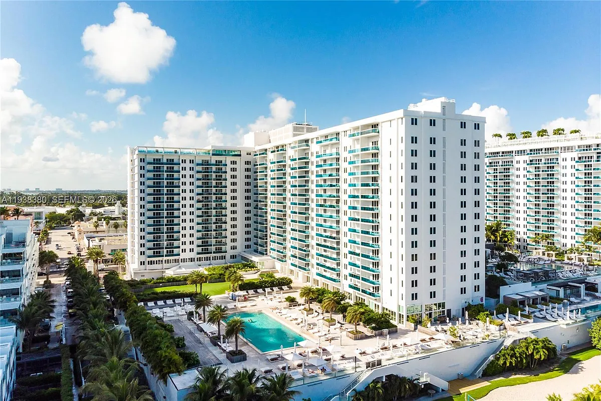 Building Photo - 2301 Collins Ave #1425