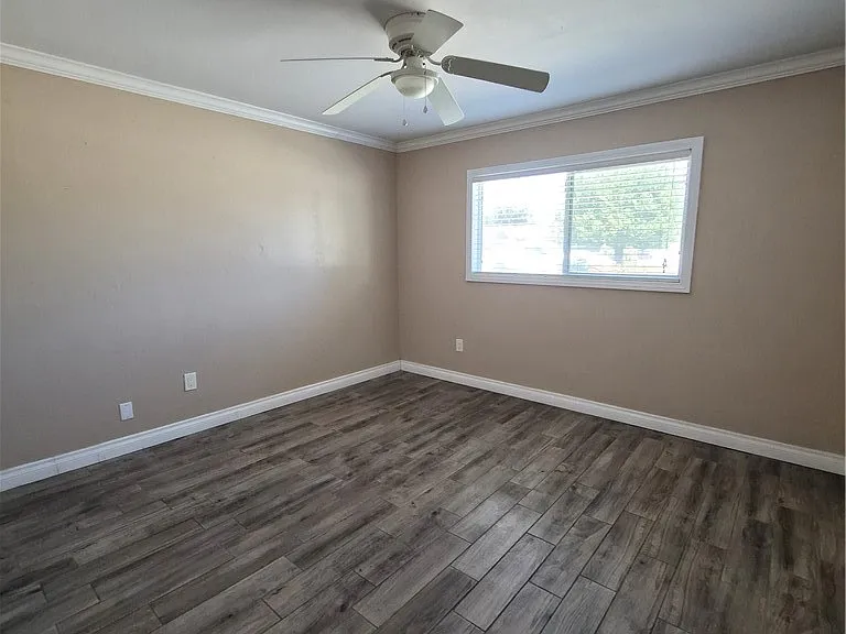 3554 Royal Ave — Photo 11