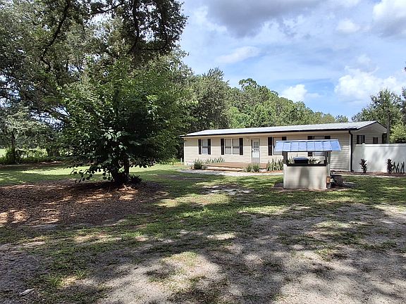 2nd image of 21 Crescent Ridge Rd
