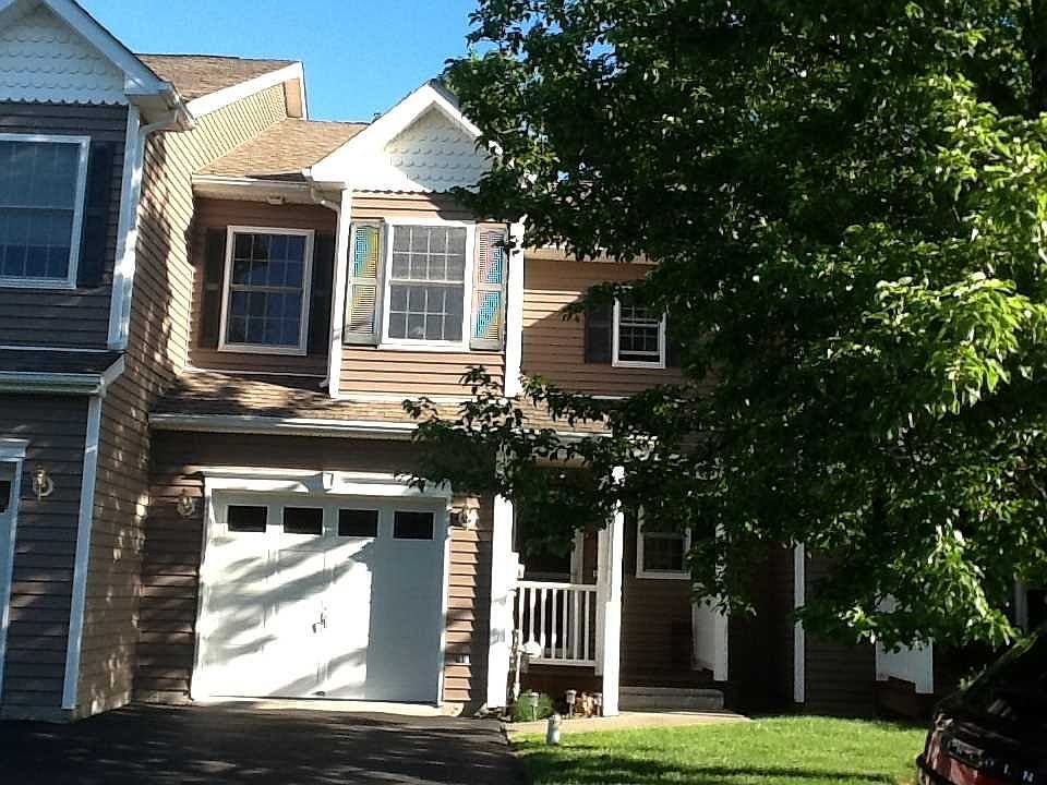 1st image of 281 Pinebrook Dr