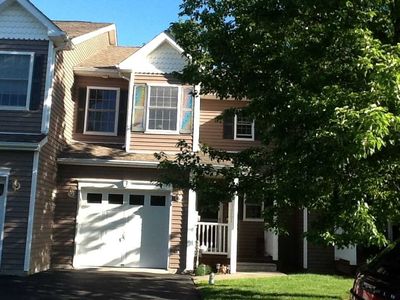 281 Pinebrook Dr, Hyde Park, NY, 12538