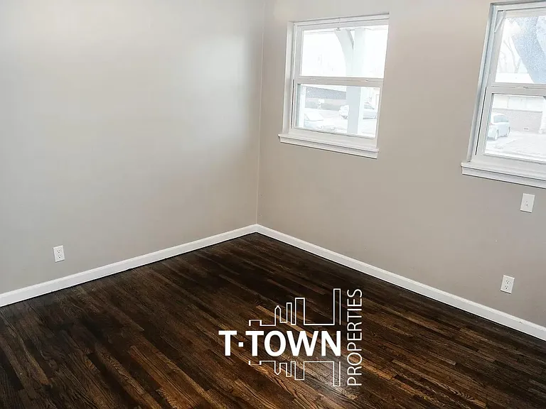 5966 E 27th Pl — Photo 10