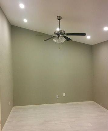 4th image of 3839 Dry Creek Dr Unit 226