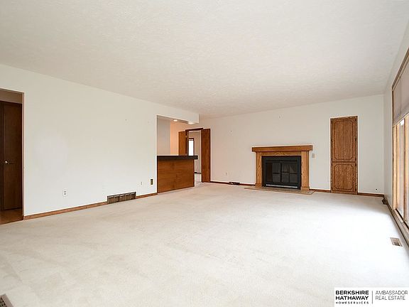 5th image of 7406 Pasadena Cir