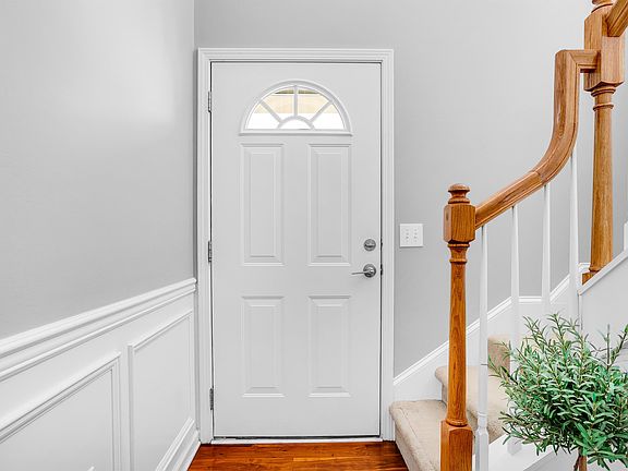 4th image of 33 River Birch Way