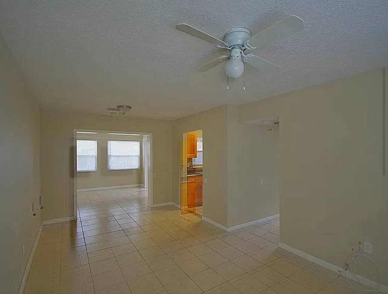 3 bed, 1224 sqft, $2,100 — Photo 4