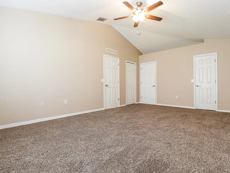 14017 Tudor St — Photo 10