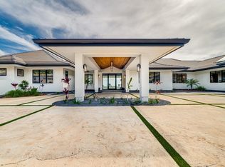 100 Kalelemuku Pl, Kula, HI 96790