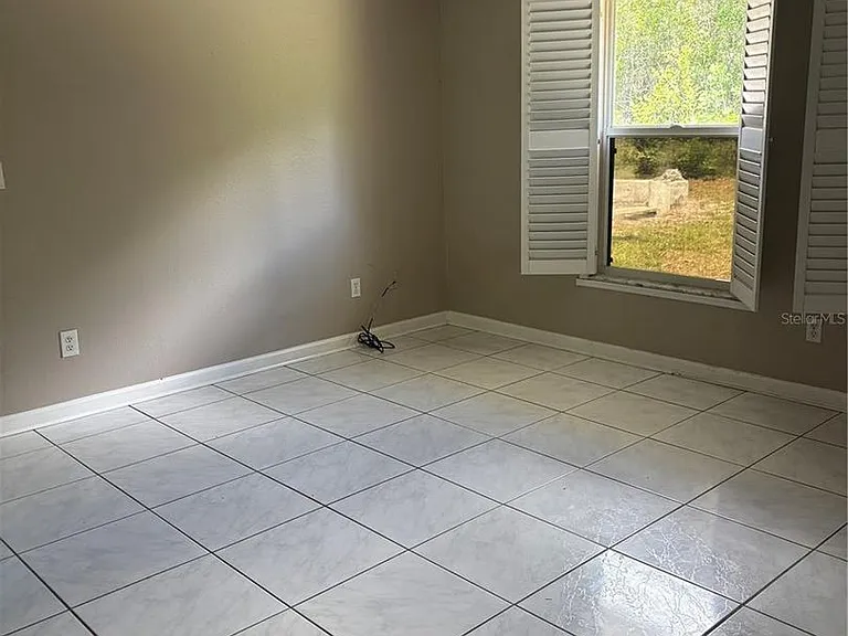 510 S Cedar Ave — Photo 12