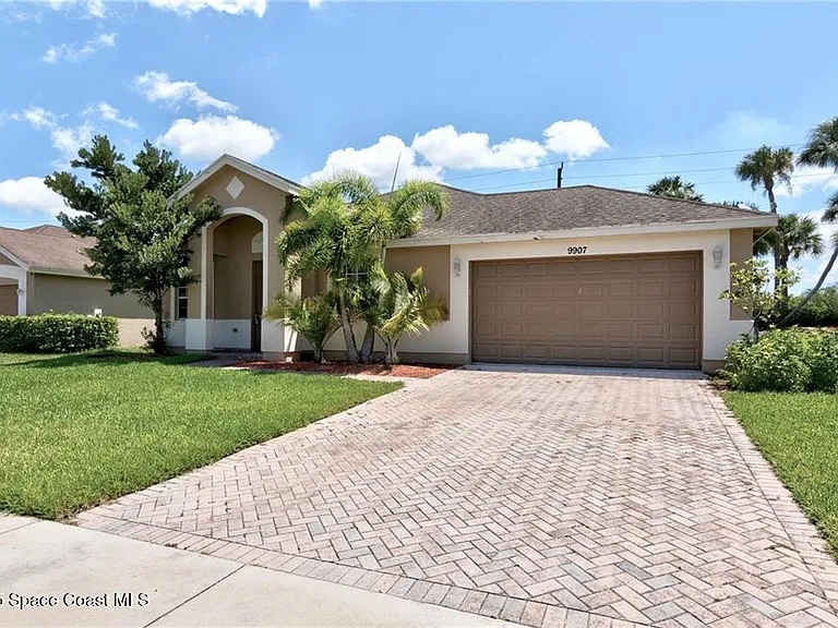 9907 E Verona Cir — Photo 1