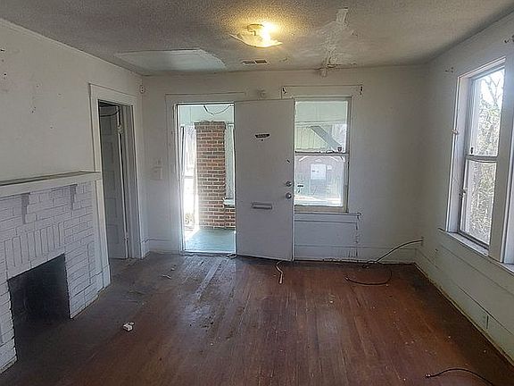 4th image of 568 E Crump Blvd