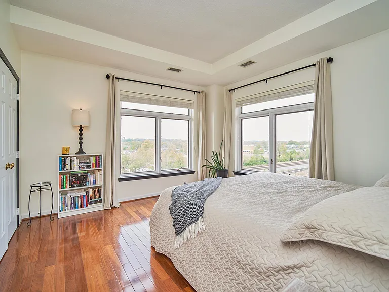 505 E Braddock Rd #702 — Photo 12