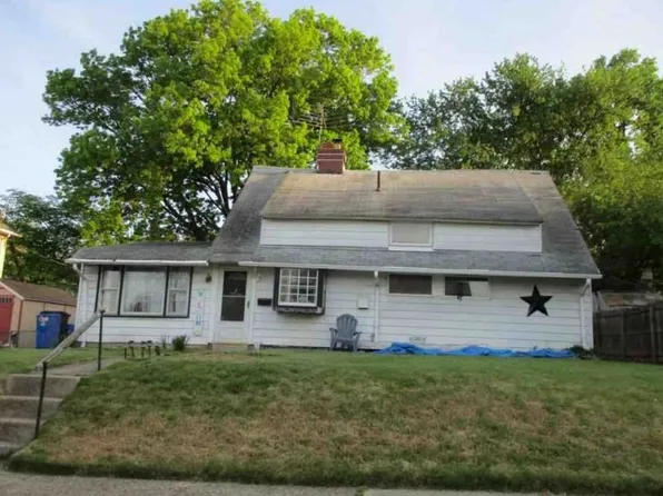 9234 Wooden Bridge Rd, Philadelphia, PA 19114