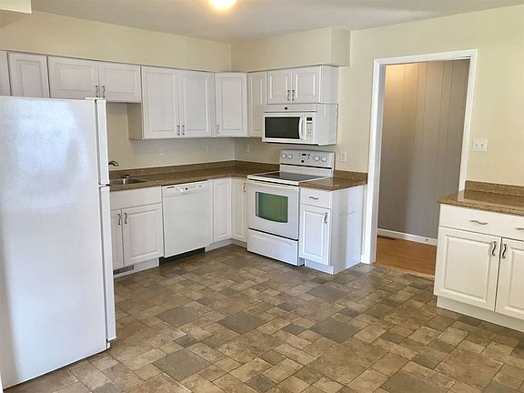 3rd image of 3313 Edgewood Dr