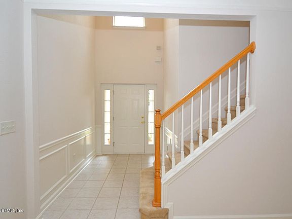4th image of 11161 Castlemain Cir S