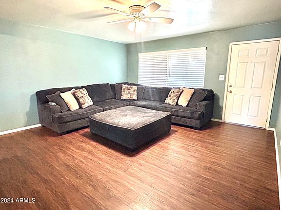 5th image of 3916 W PALMAIRE Drive