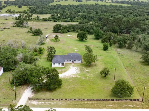 3508 Dick Barnes Loop, Bedias, TX 77831