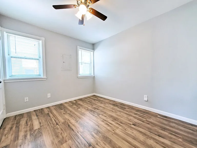23214 Gay St — Photo 12