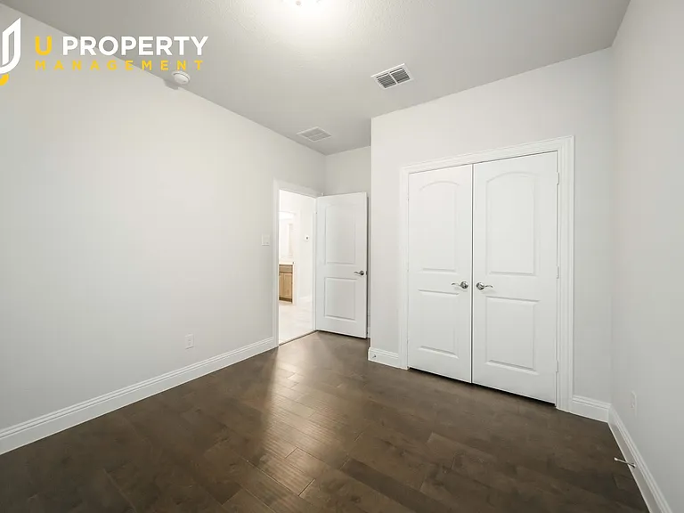 3902 Aventino Ct — Photo 13