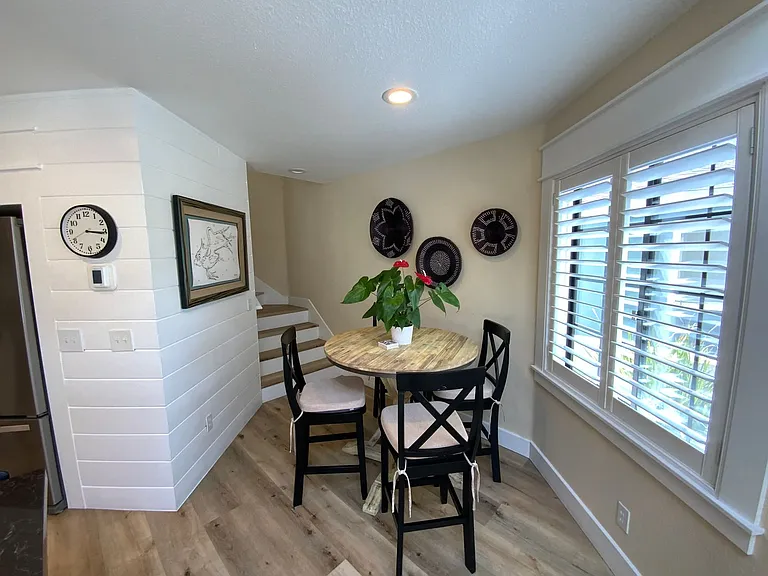 217 Elm Ave — Photo 8