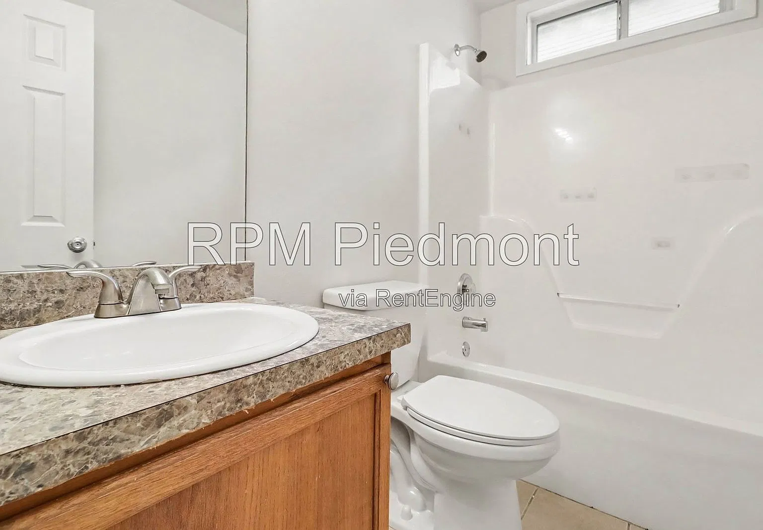 3 bed, 2.5 bath, 1269 sqft, $1,700 — Photo 4