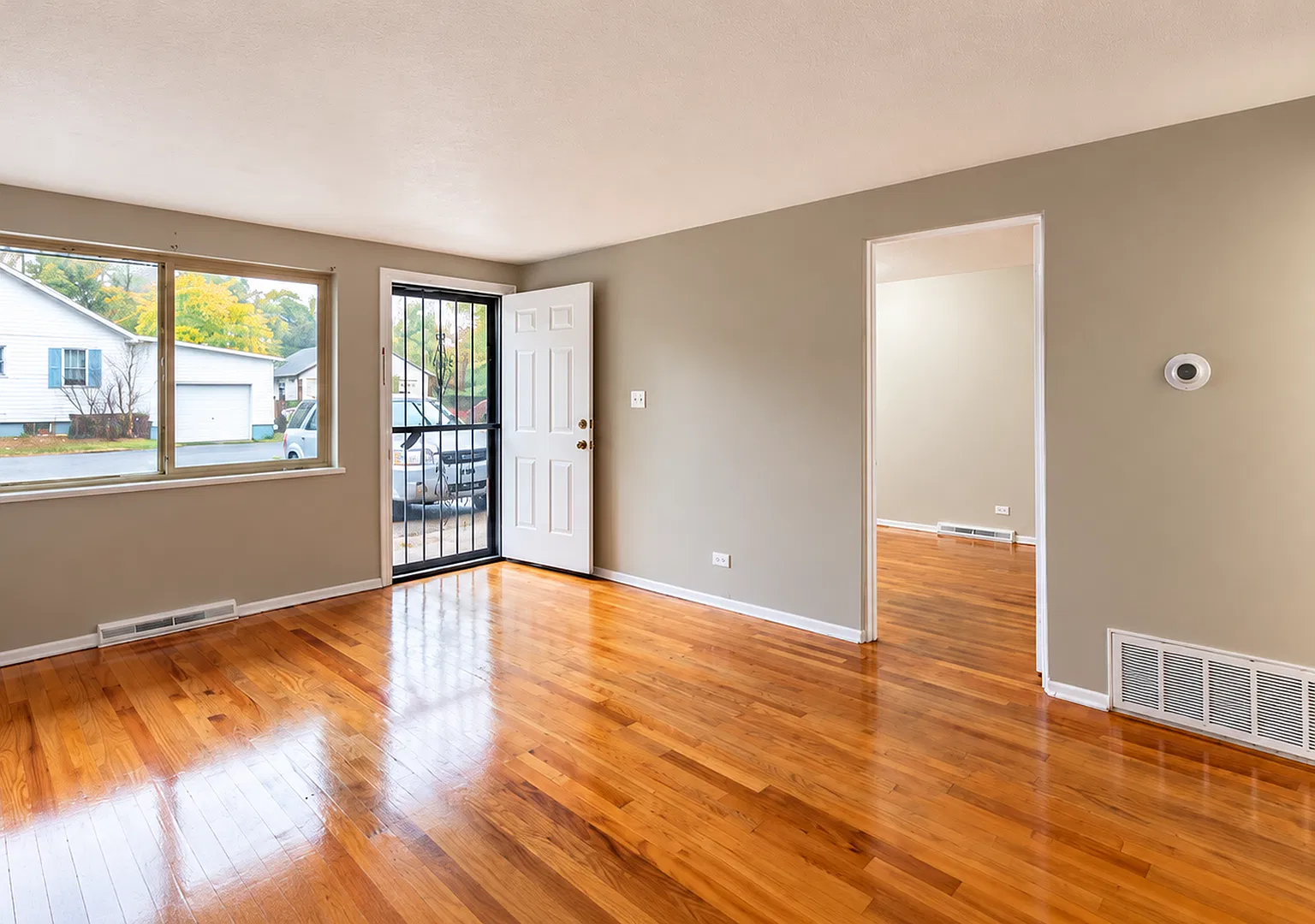 3204 Newland St — Photo 1
