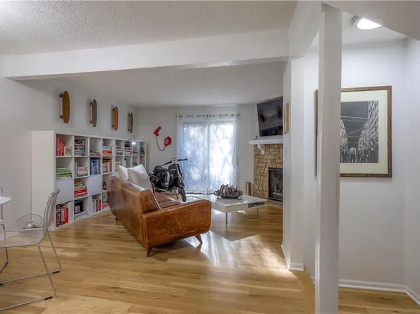 1913 Lawrence Ct, Kansas City, KS 66103